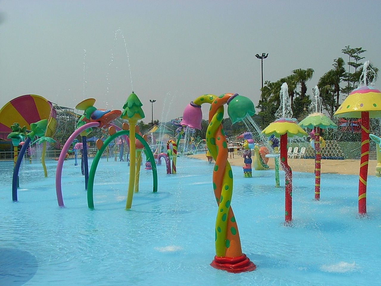 水上游樂設(shè)備